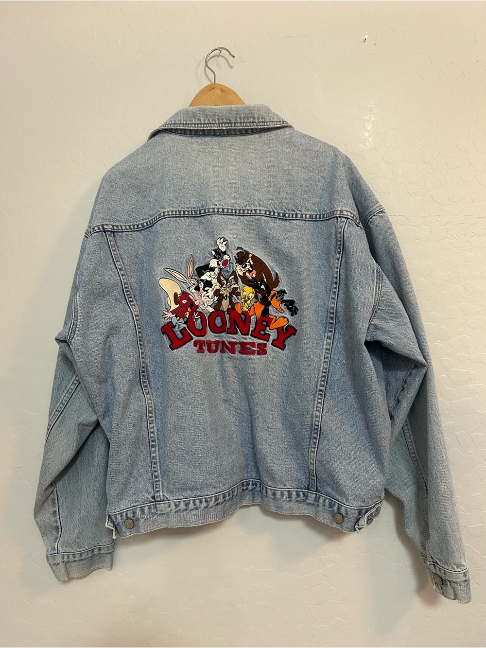 Vintage Looney Tunes Jacket Adult XXL Blue 90s Warner Bros Denim Jean Bugs Bunny